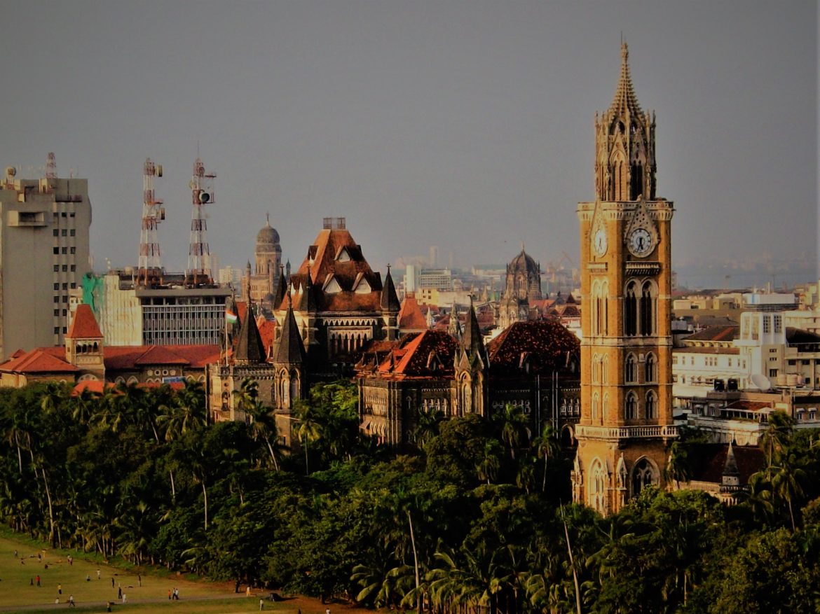 Walking Tour of South Mumbai: From Churchgate to Gateway of India